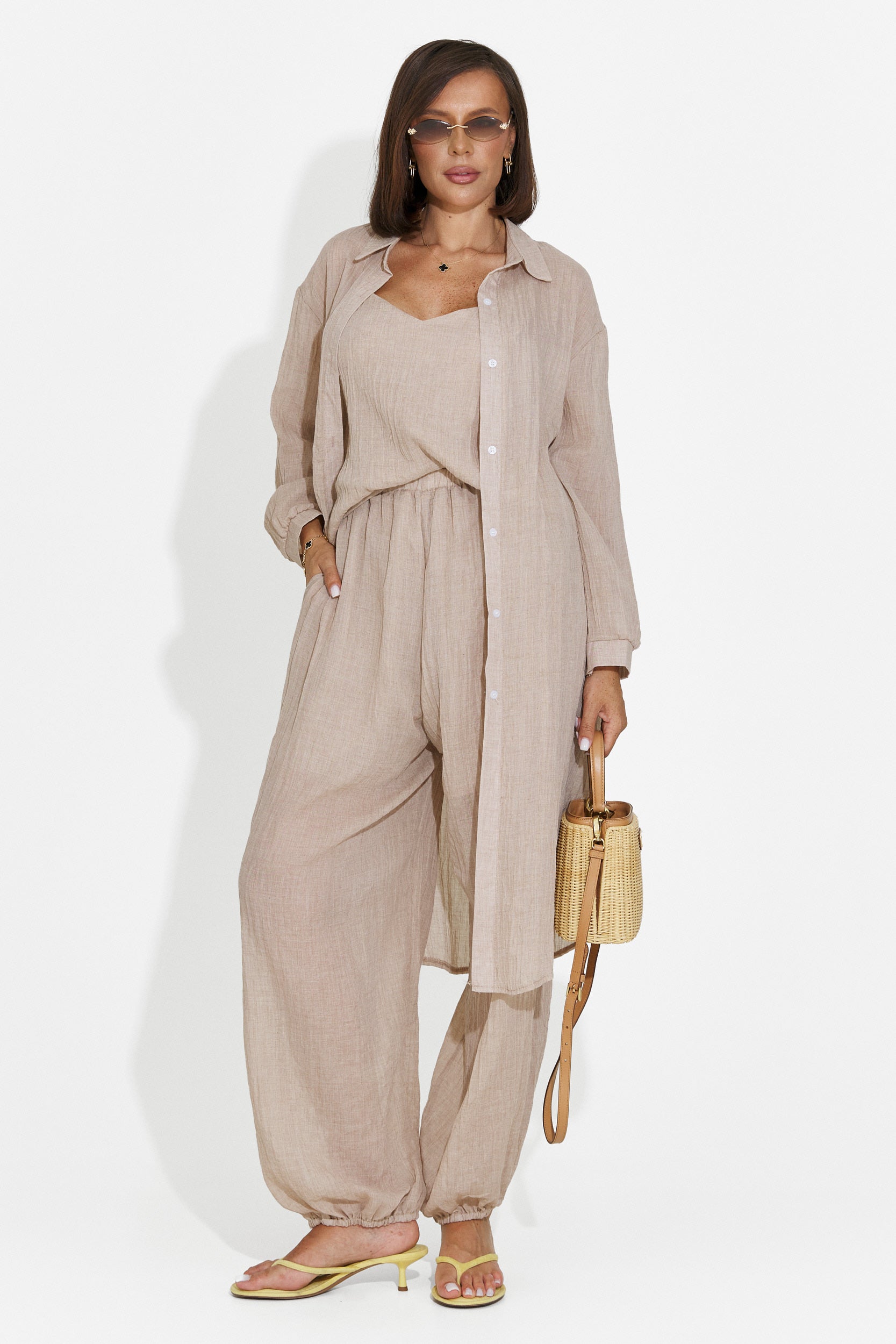 Compleu dama pantaloni + maiou + camasa maro Dariele Bogas