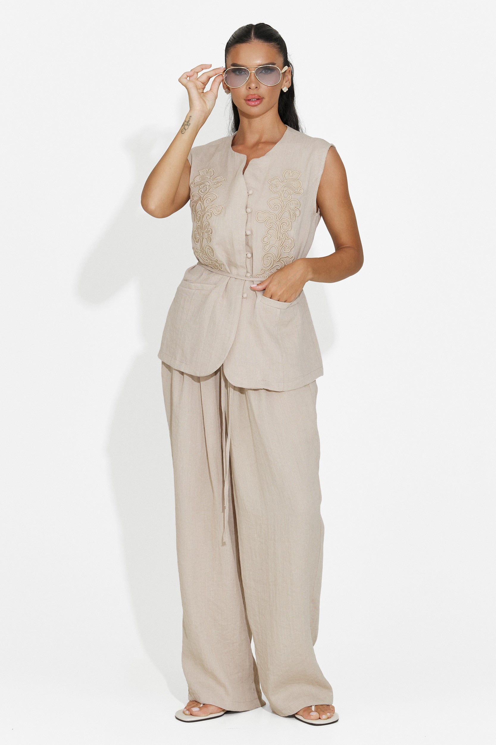 Compleu dama vesta + pantaloni bej Vyzela Bogas