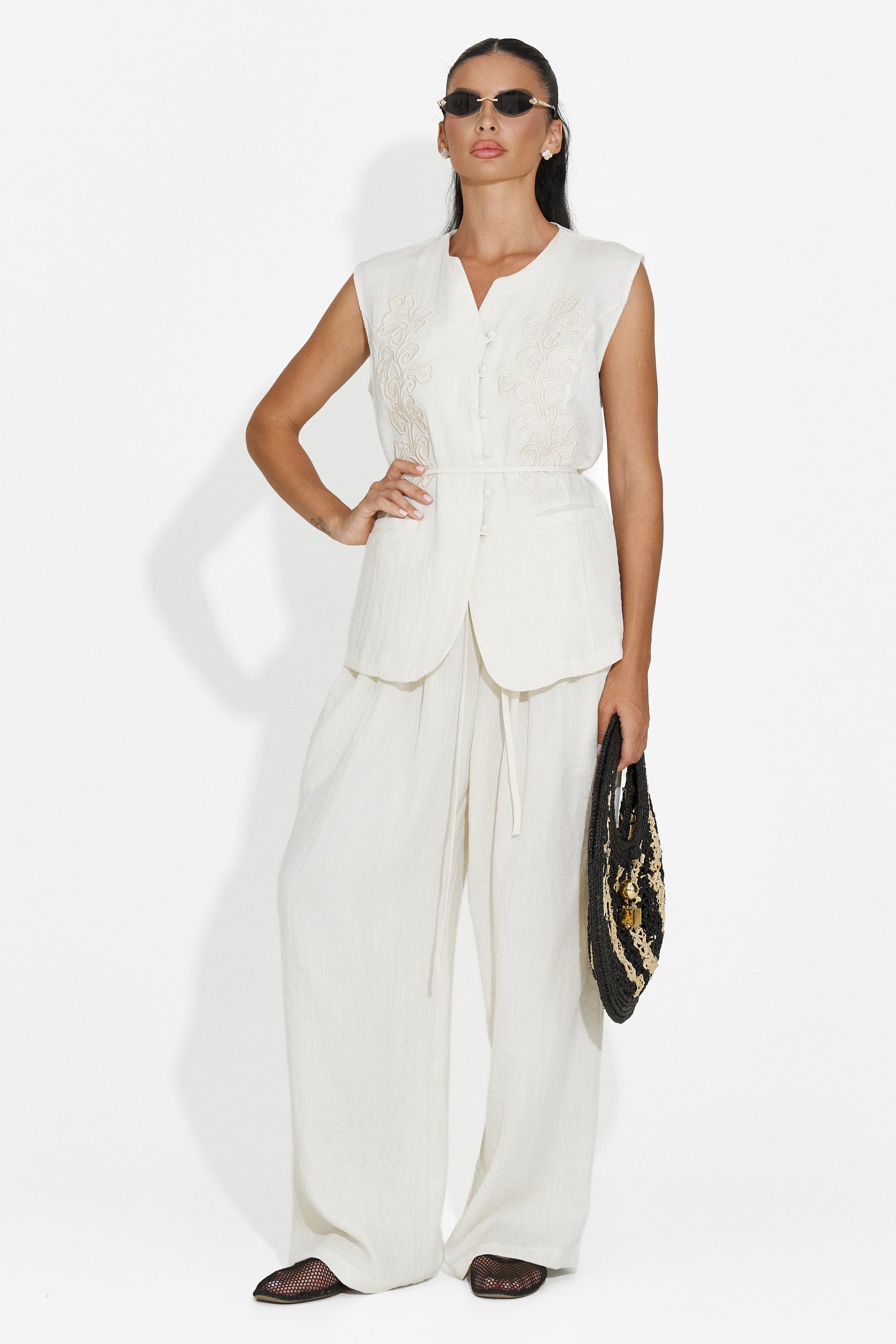Compleu dama vesta + pantaloni crem Vyzela Bogas