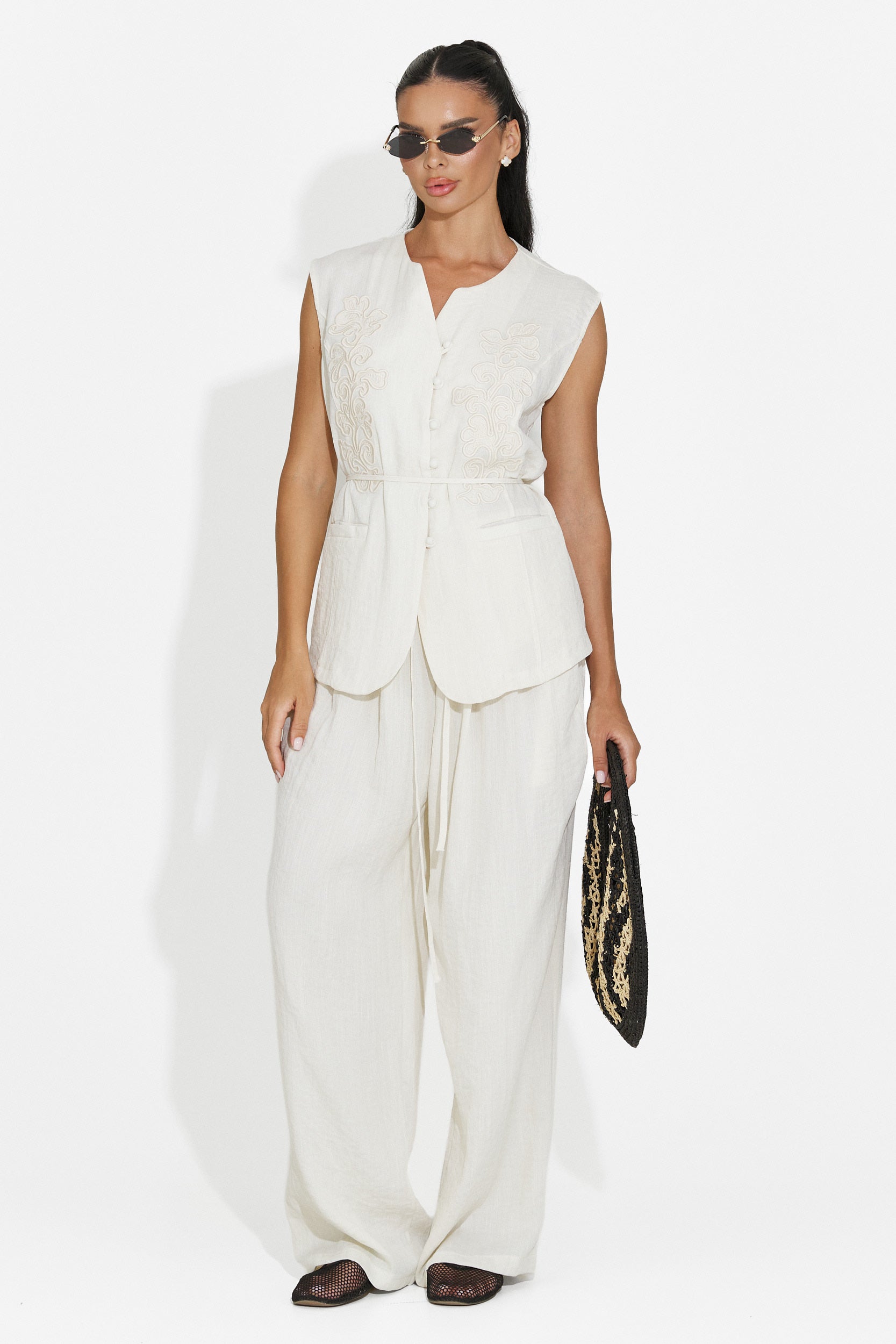 Compleu dama vesta + pantaloni crem Vyzela Bogas