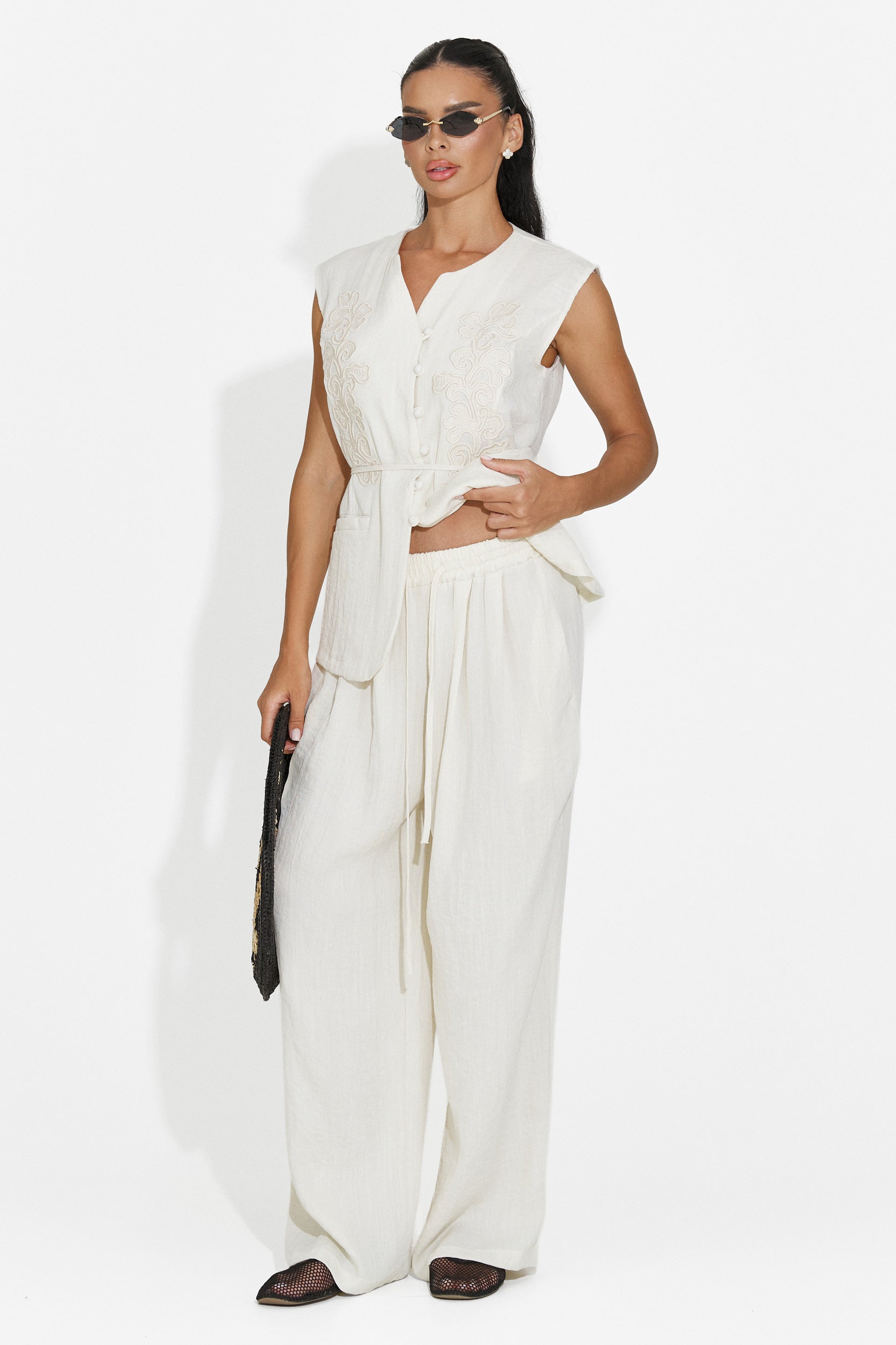 Compleu dama vesta + pantaloni crem Vyzela Bogas