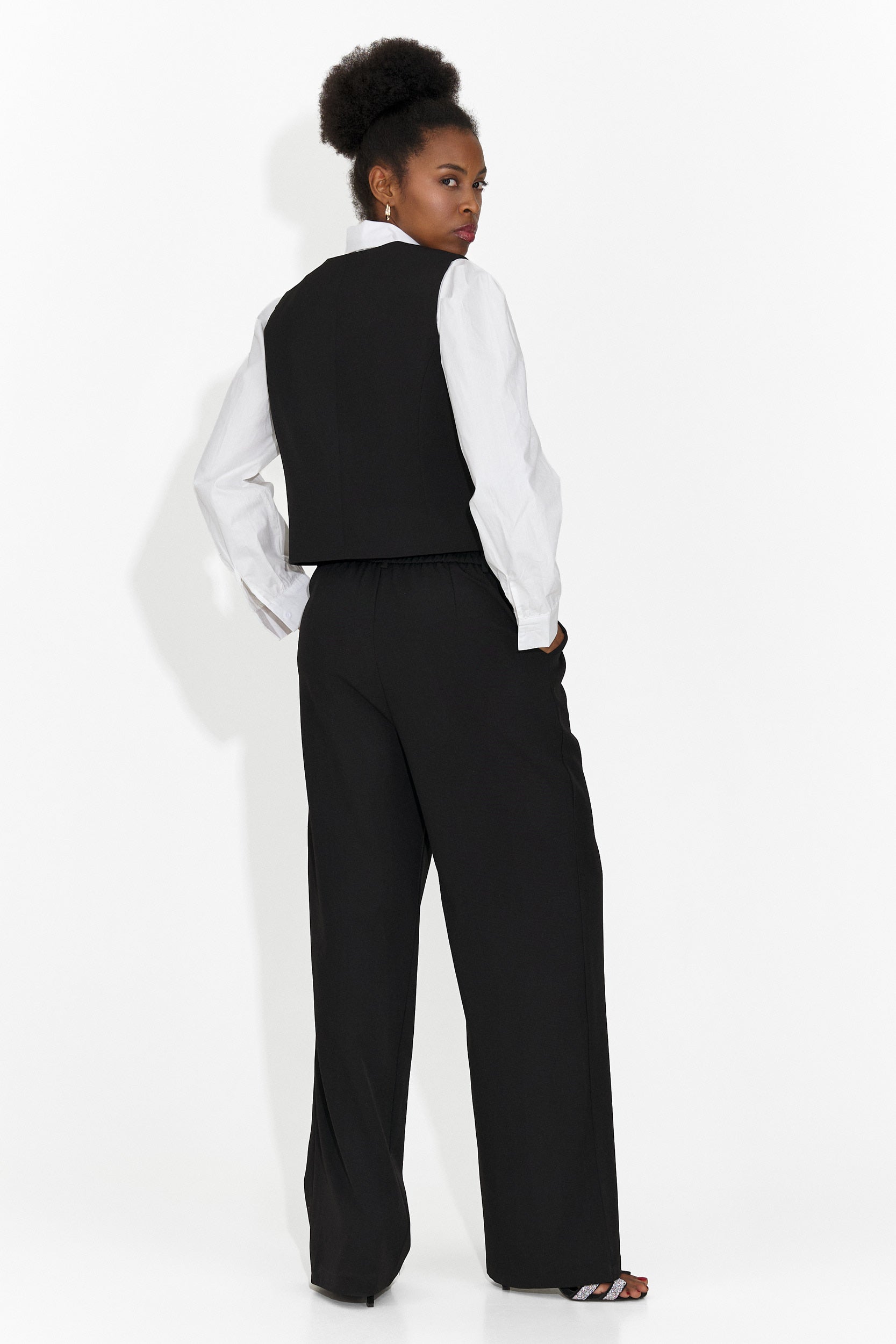 Costum 4 piese pantaloni + vesta + sacou + cravata negru Meldor