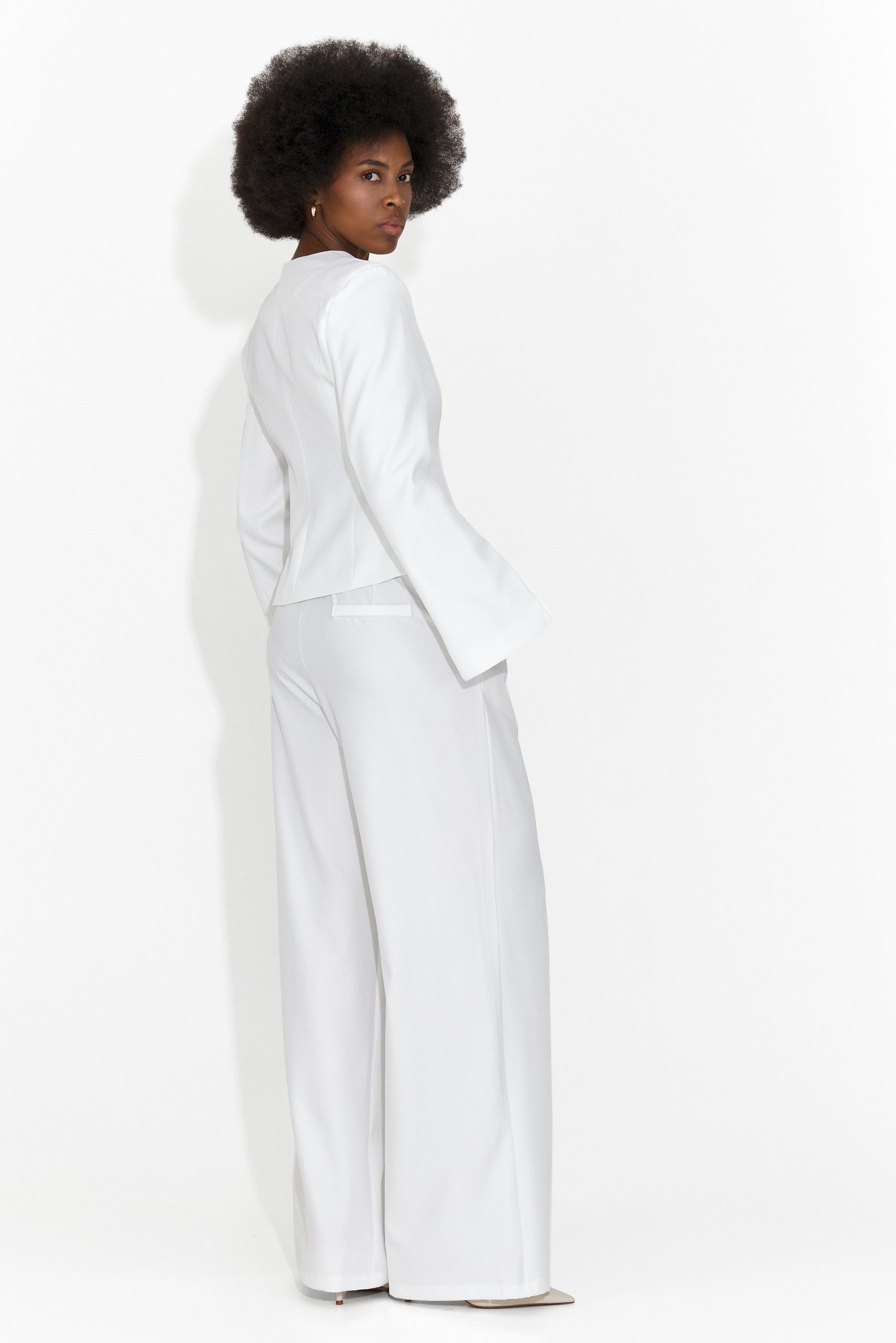 Costum cu pantaloni elegant alb Jayne Bogas