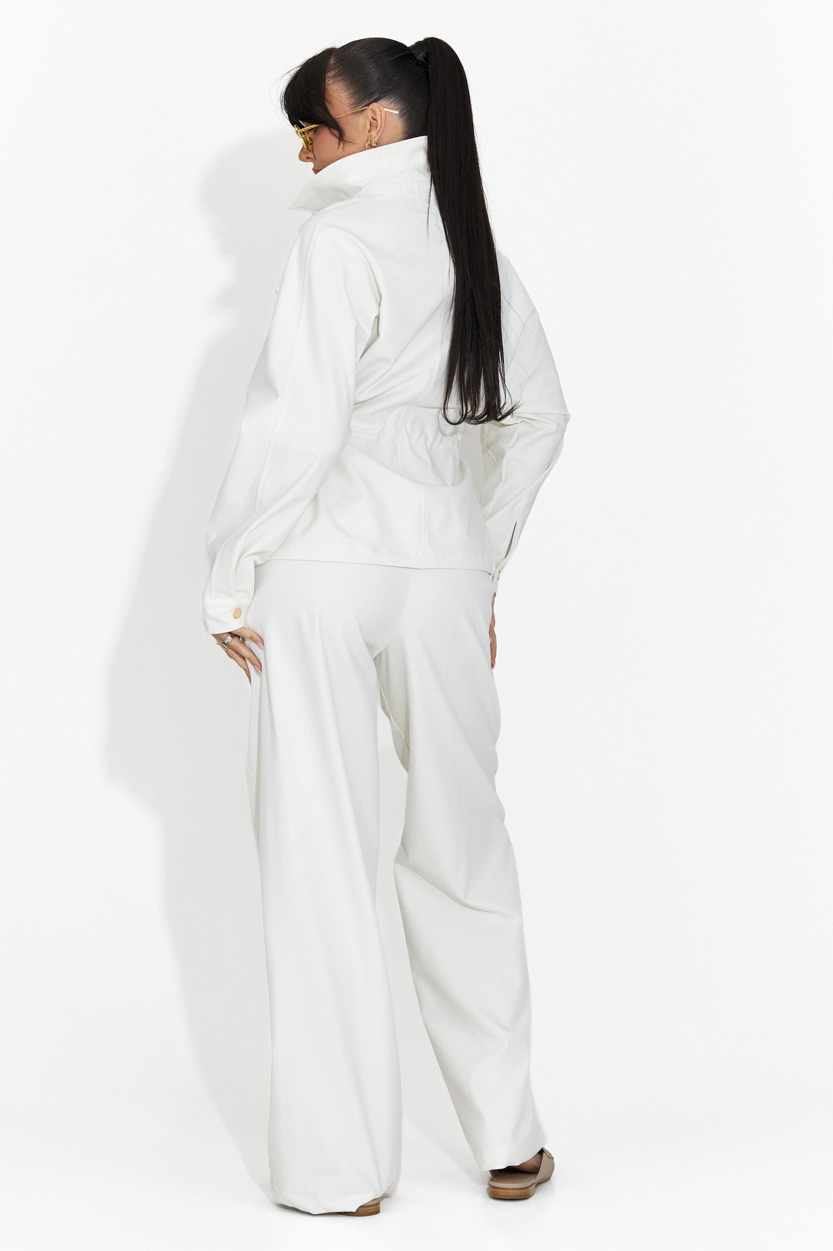 [Resigilat] Costum dama elegant alb Elenya Bogas