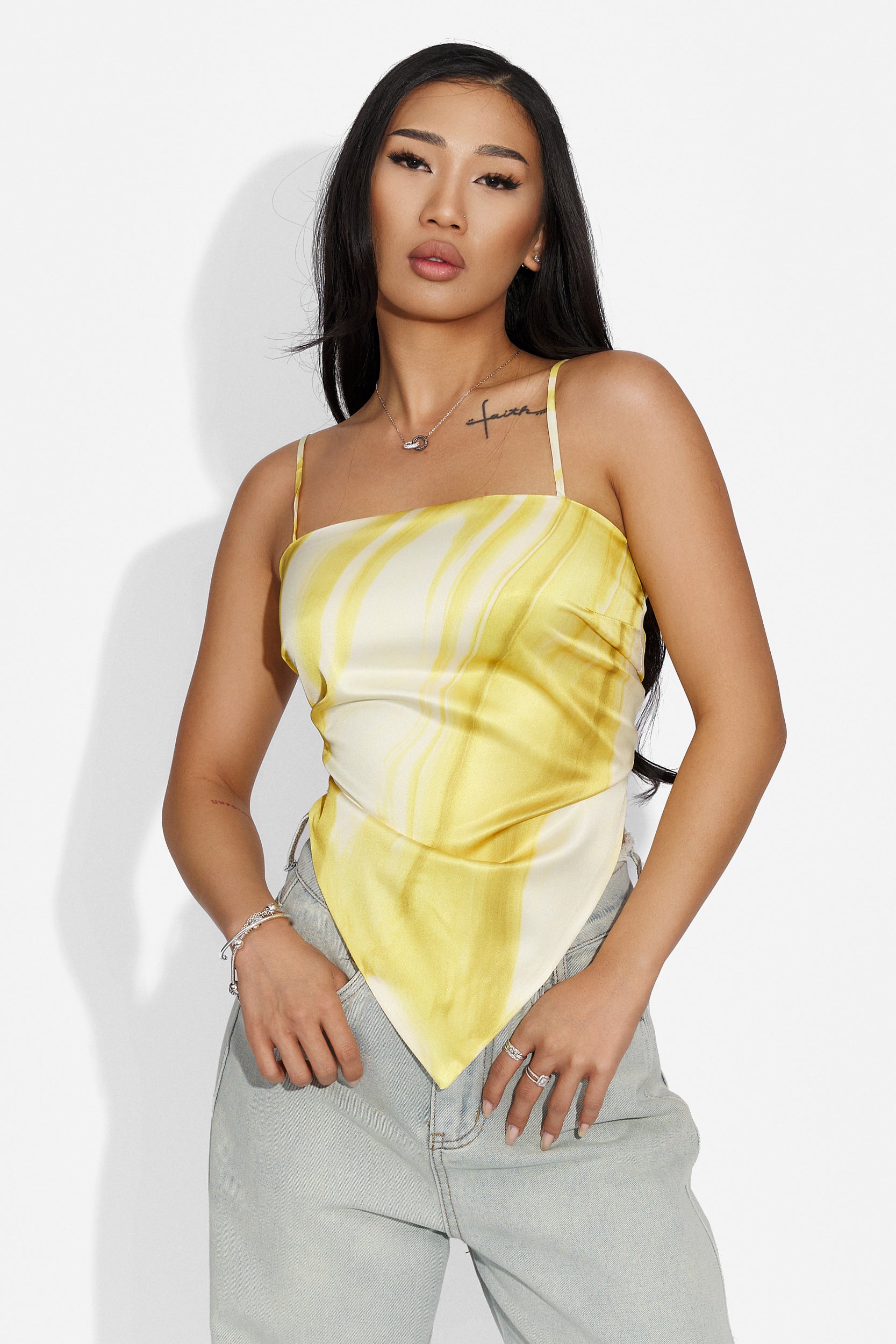 Maiou dama elegant galben Cerfas Bogas