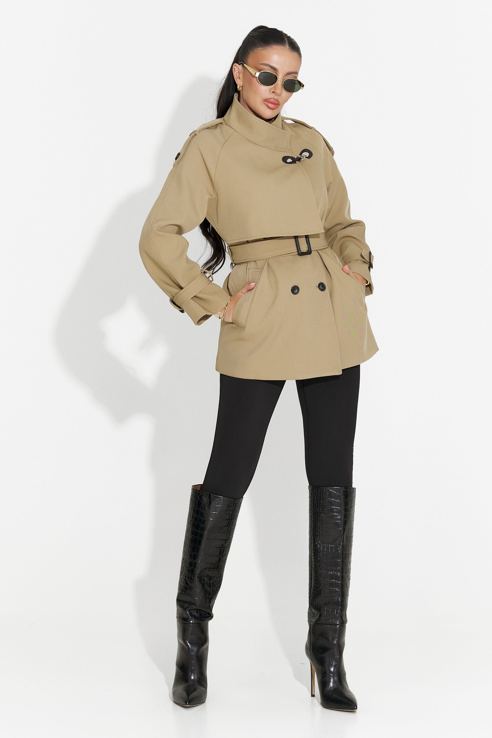Short brown women's coat Cenavia Bogas