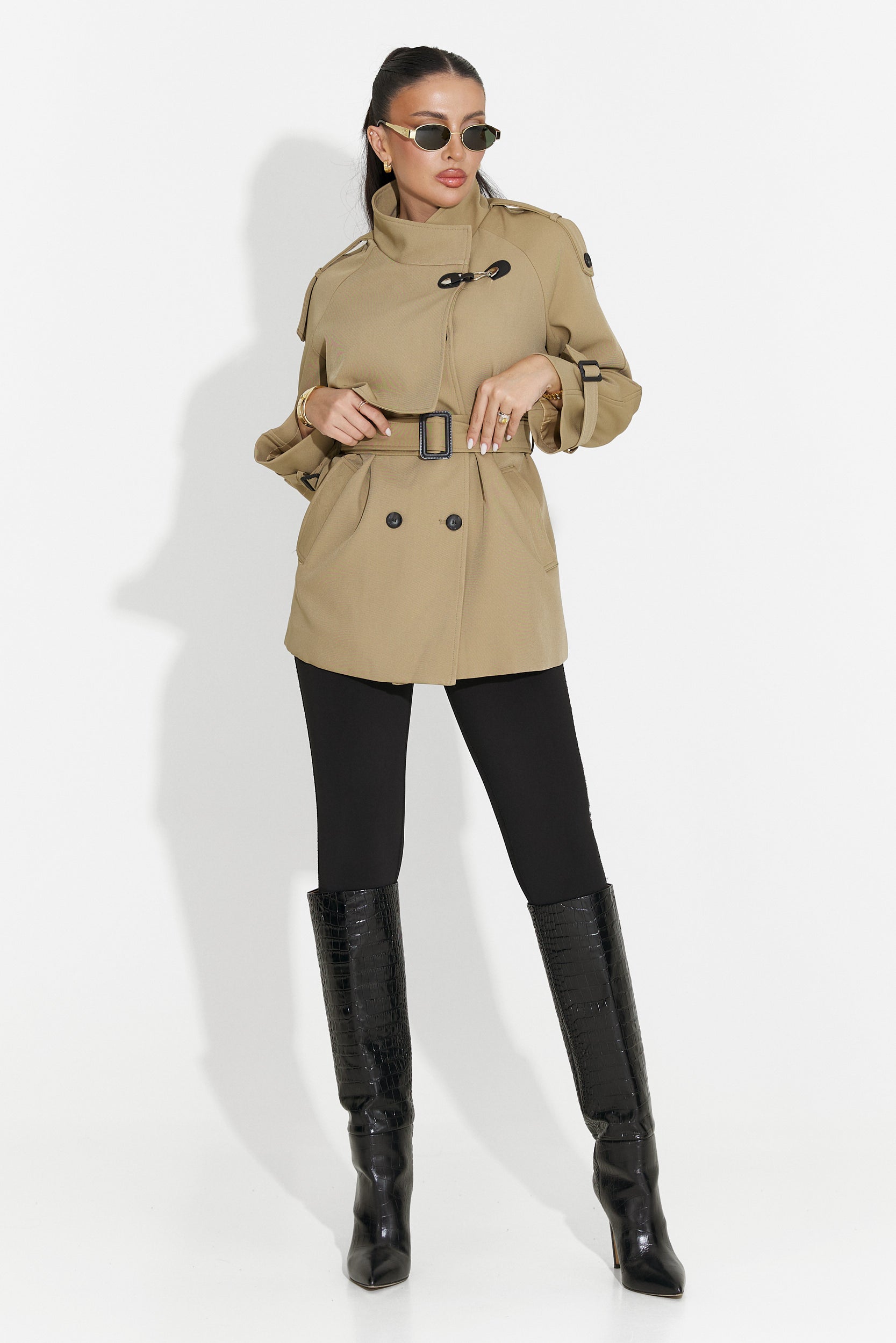 Short brown women's coat Cenavia Bogas