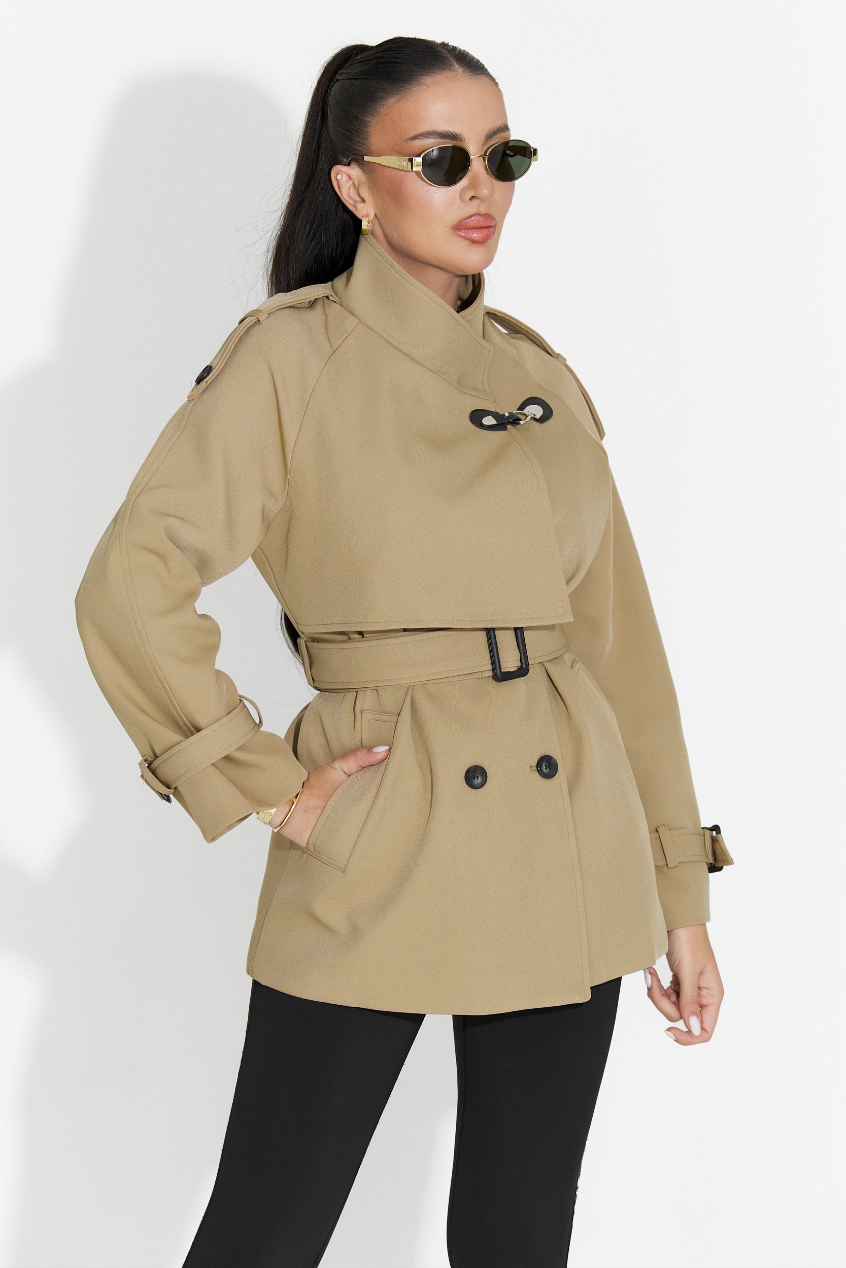 Short brown women's coat Cenavia Bogas