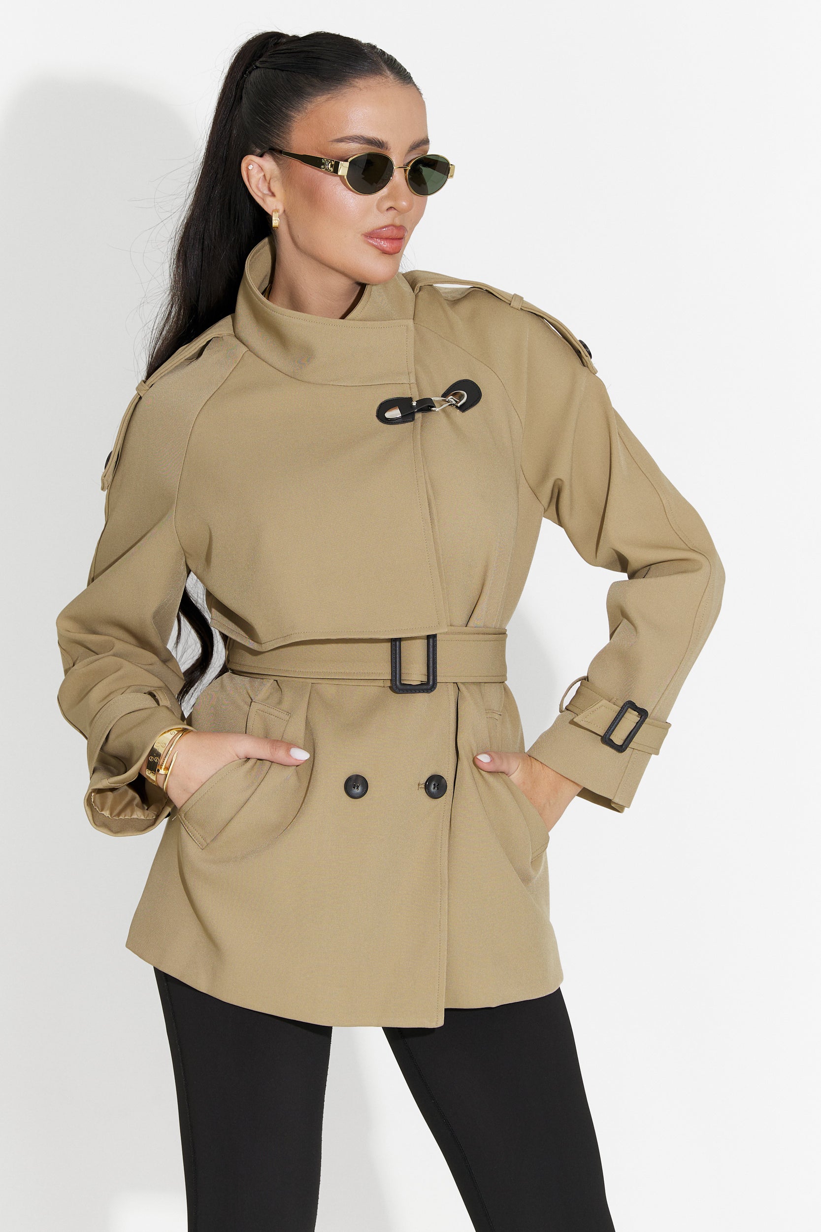 Short brown women's coat Cenavia Bogas