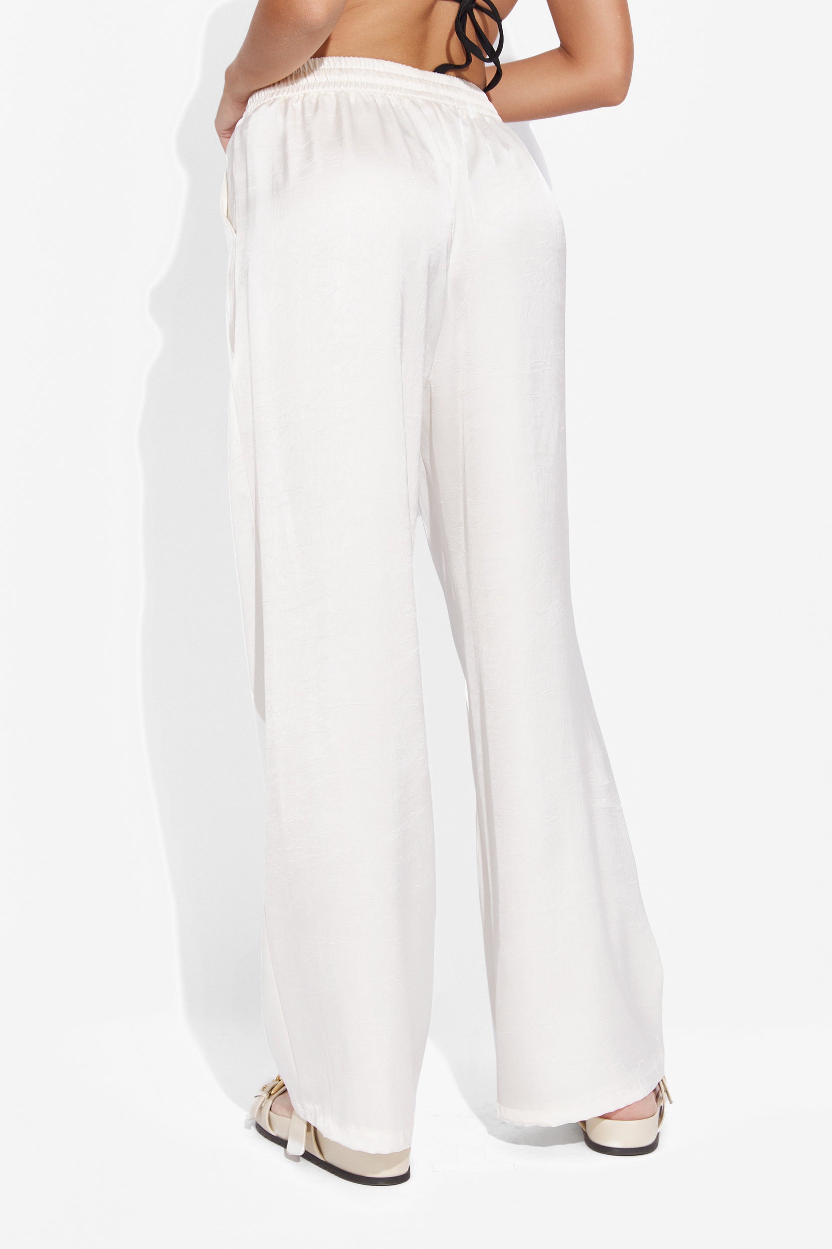 Pantaloni dama casual albi Azalea Bogas