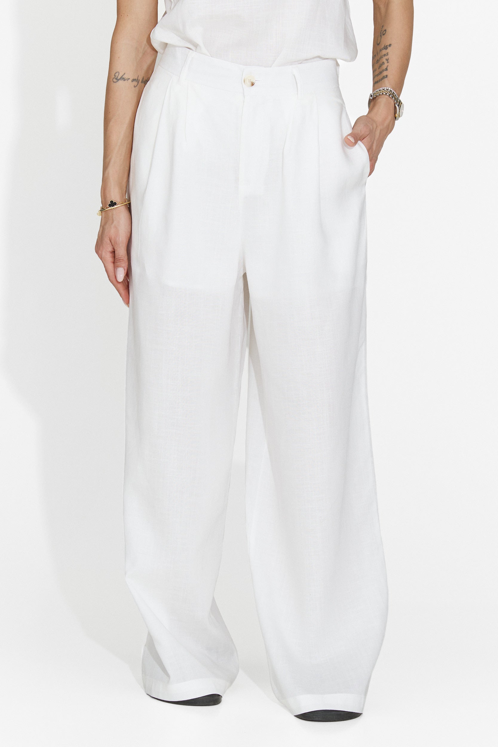 Pantaloni dama casual albi Cosmos Bogas
