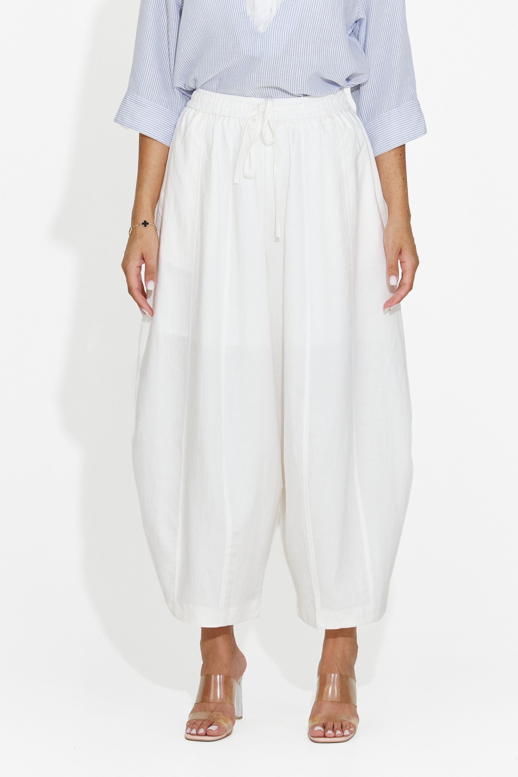Pantaloni dama casual albi Eusepia Bogas