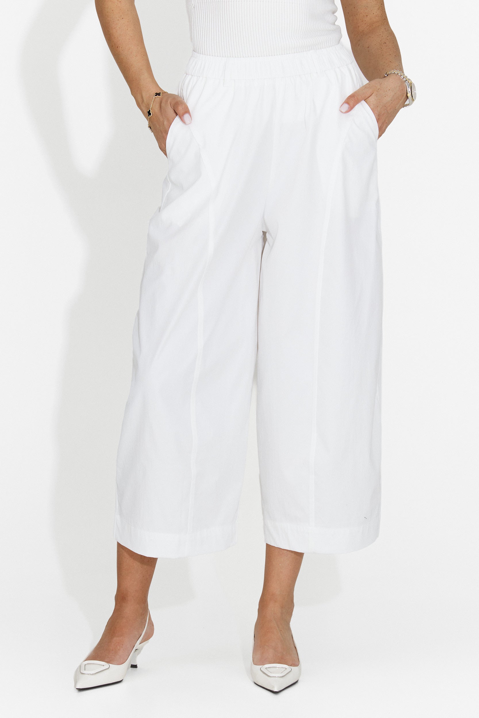 Pantaloni dama casual albi Lobelia Bogas