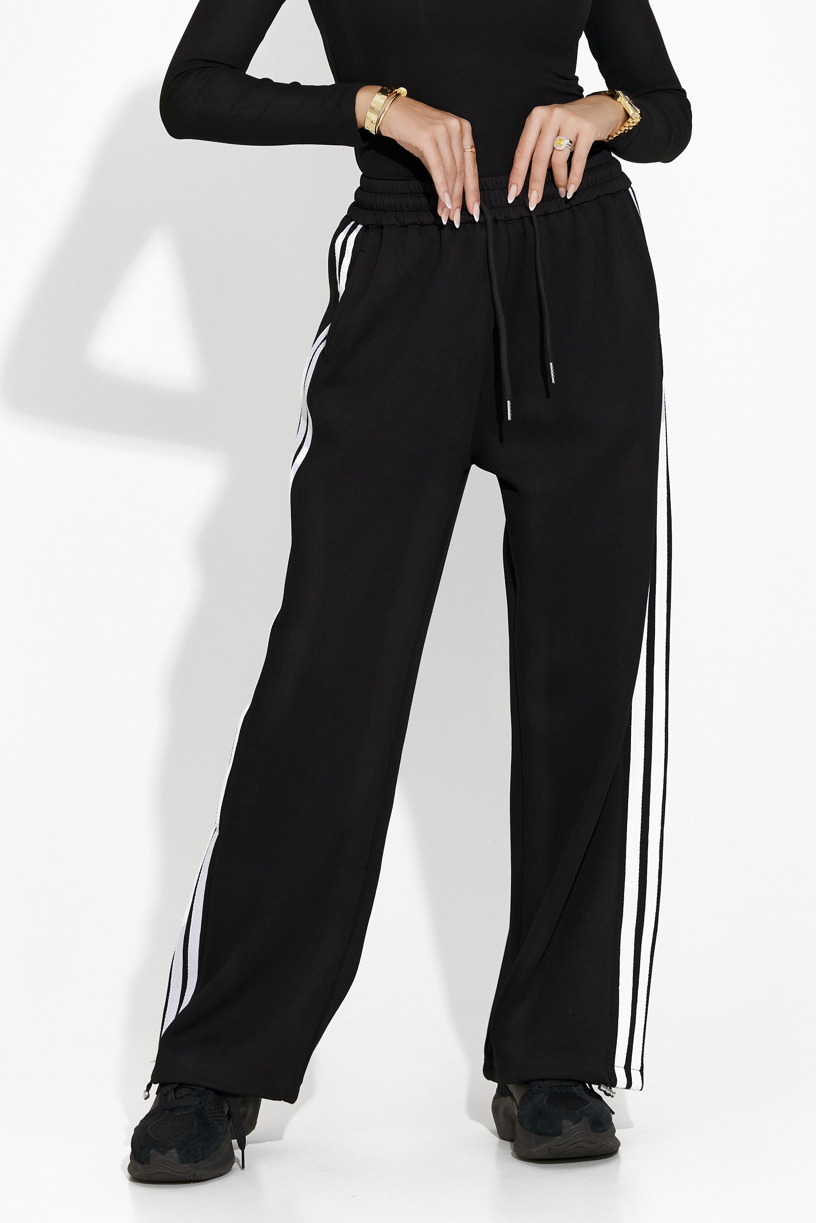 Isora Bogas Black Casual Women's Trousers
