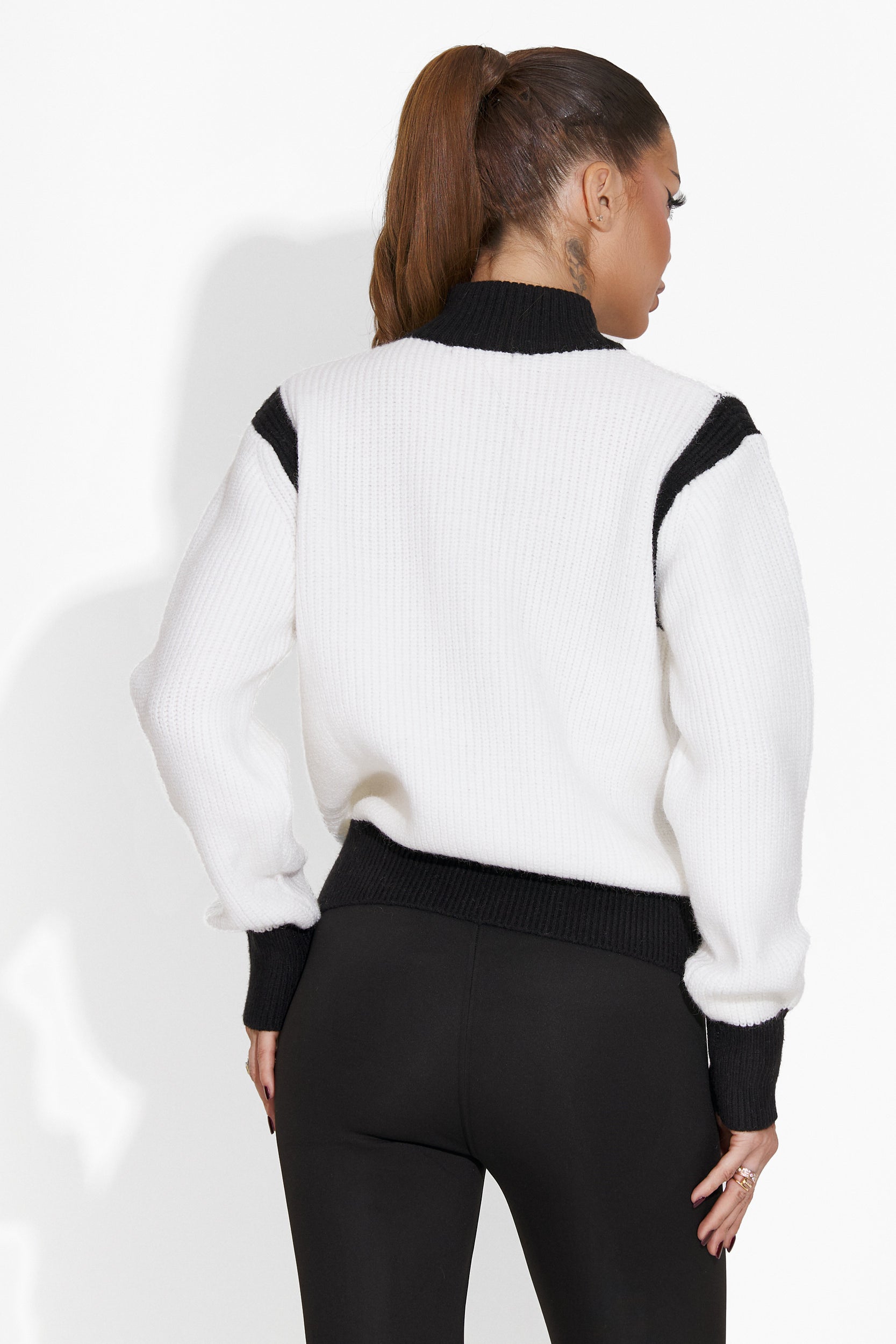 Women's casual white sweater Eleganza Bogas
