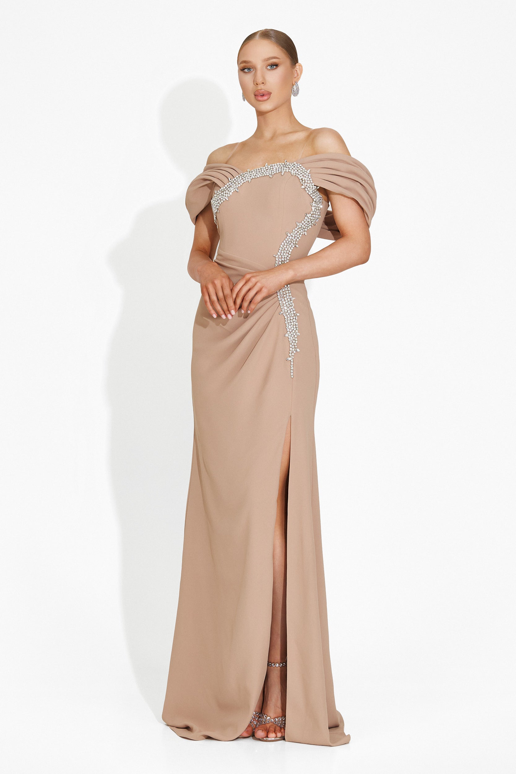 Rochie dama lunga bej Condesa Bogas