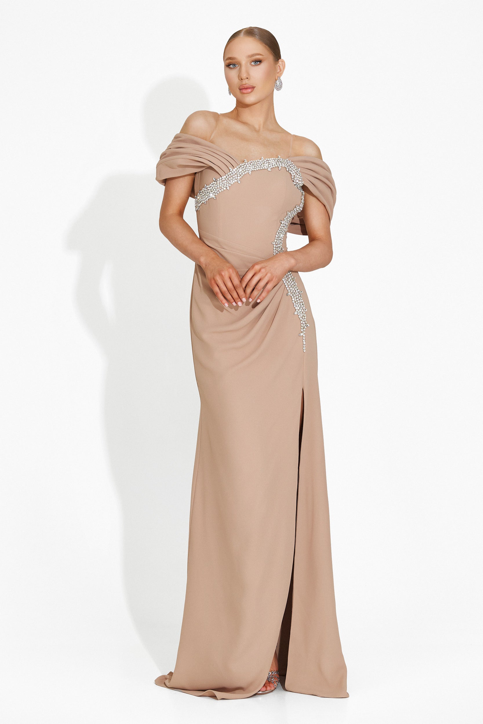 Rochie dama lunga bej Condesa Bogas
