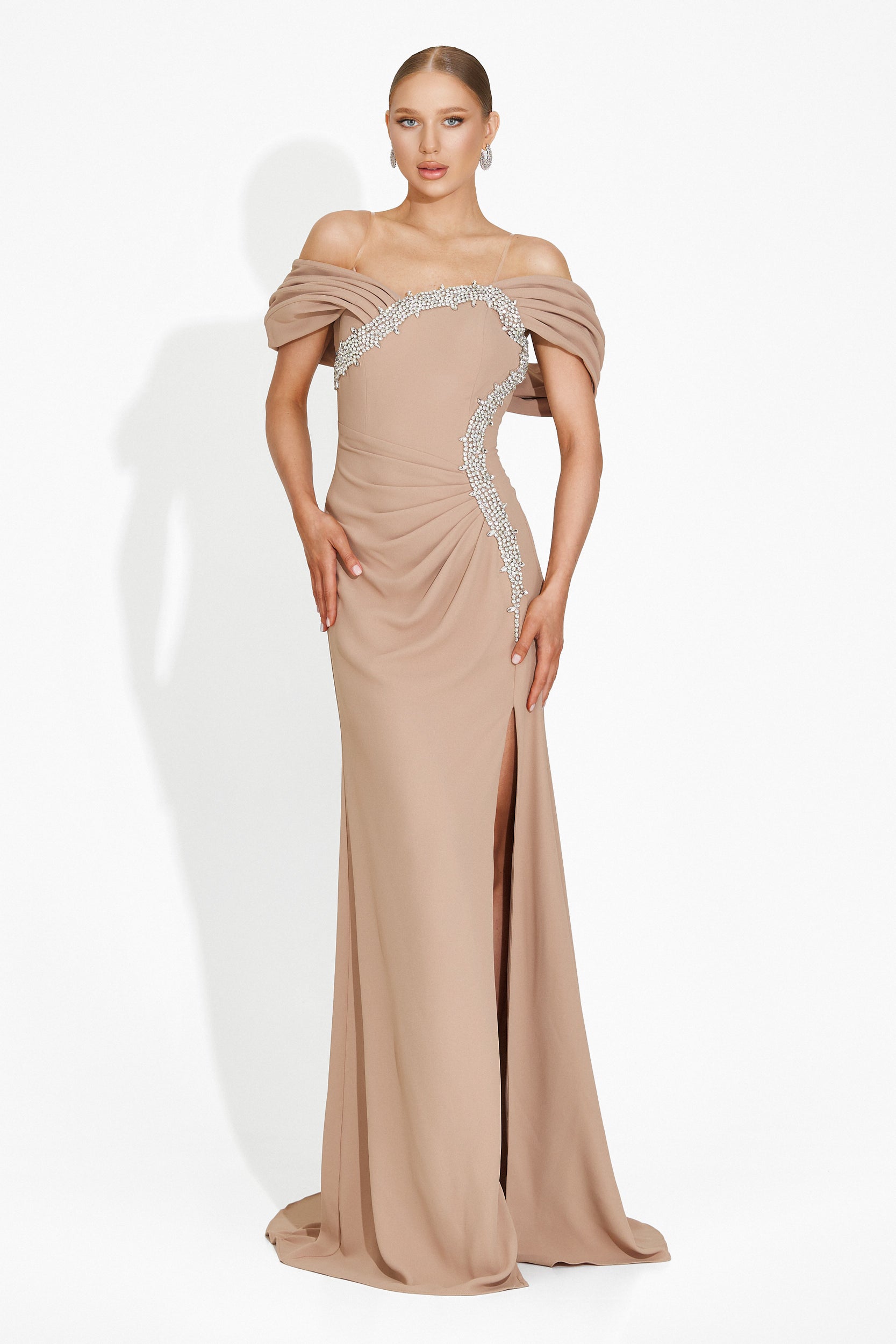 Rochie dama lunga bej Condesa Bogas