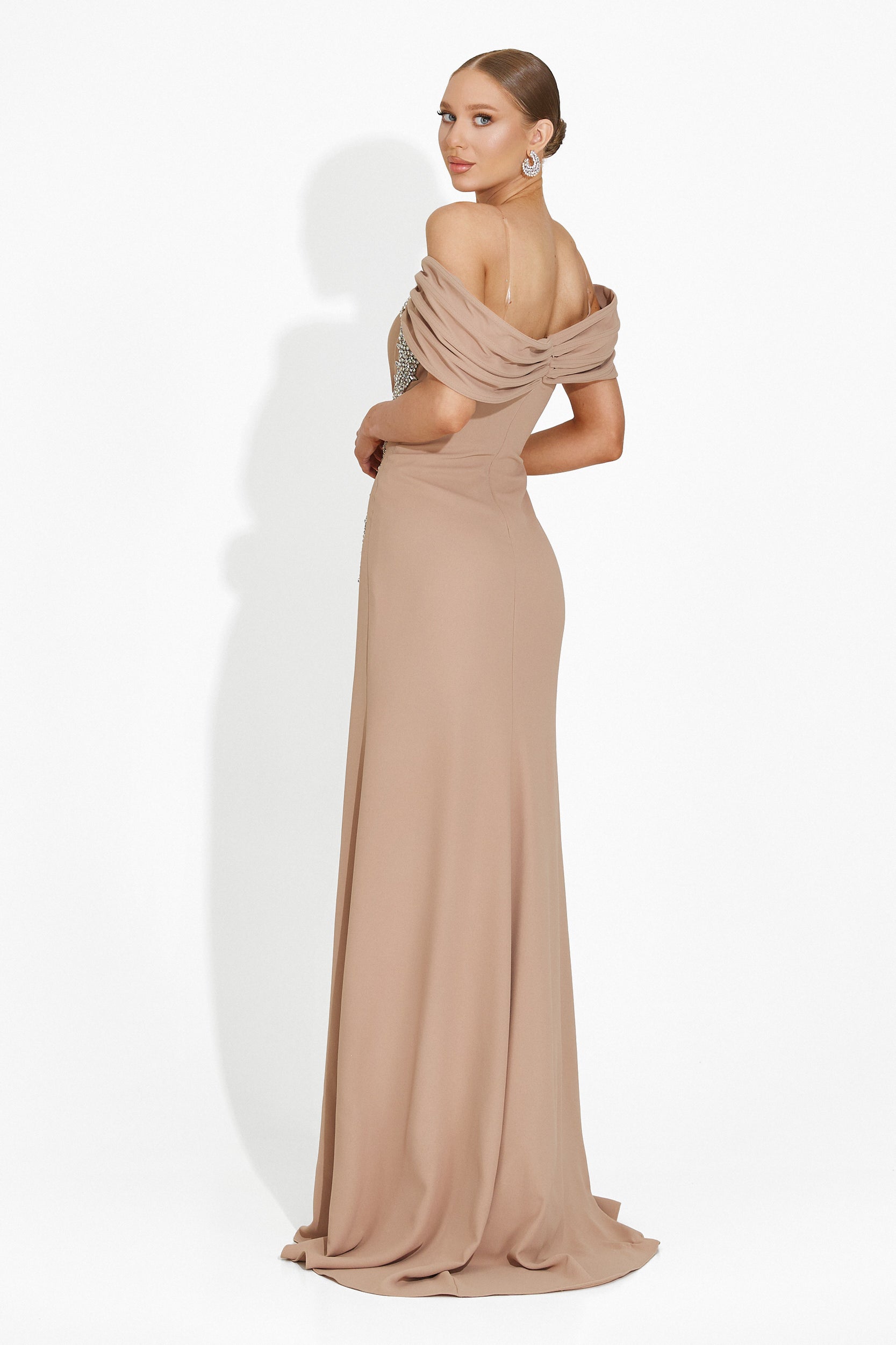 Rochie dama lunga bej Condesa Bogas
