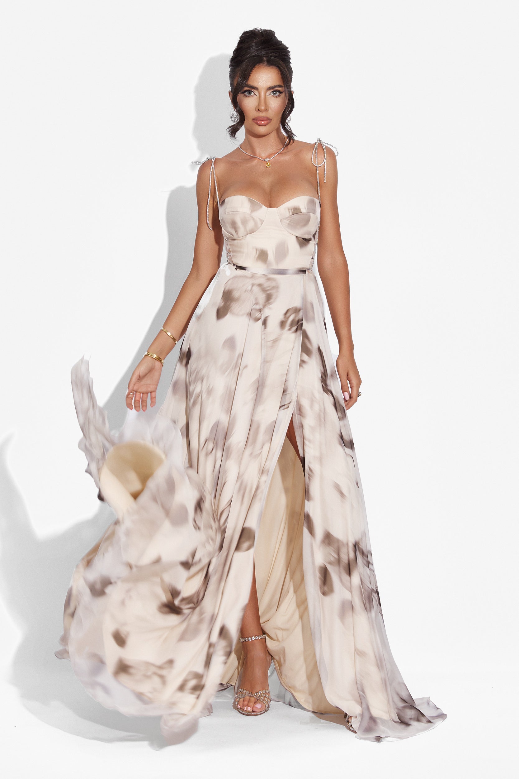 Rochie dama lunga bej Galizana Bogas