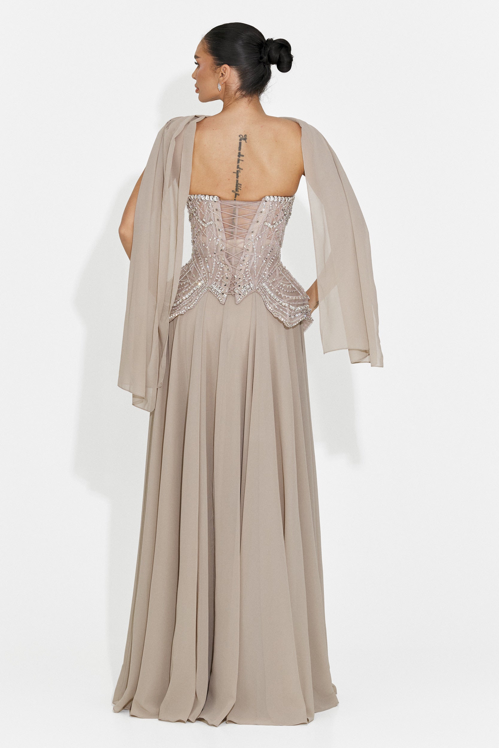 Rochie dama lunga bej Jutta Bogas