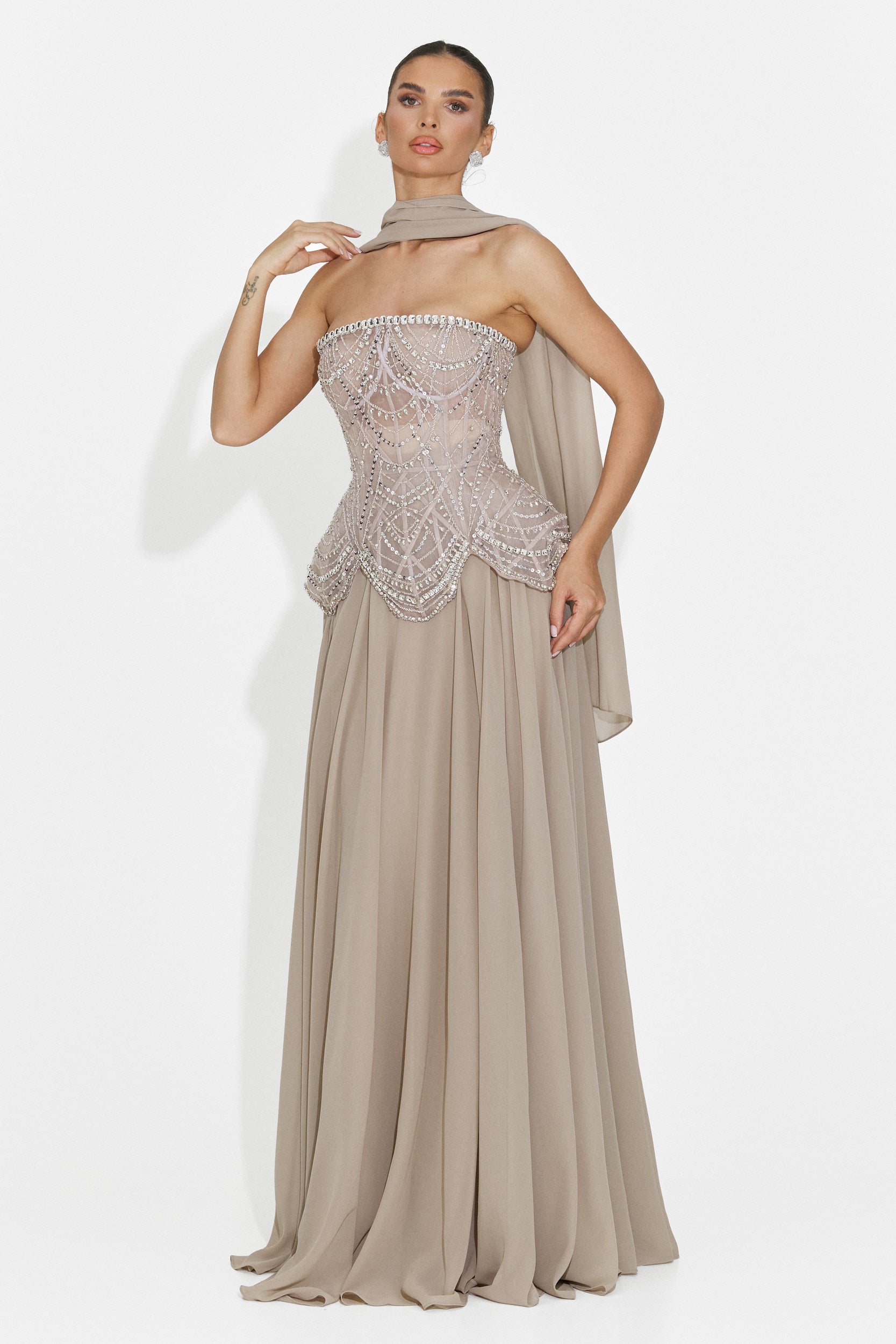 Rochie dama lunga bej Jutta Bogas