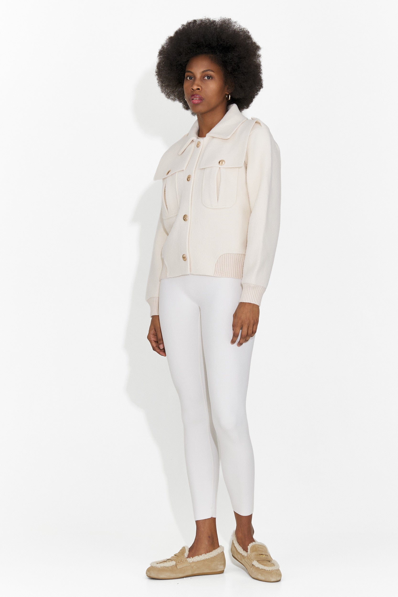 Jacheta dama eleganta crem Stelyana Bogas