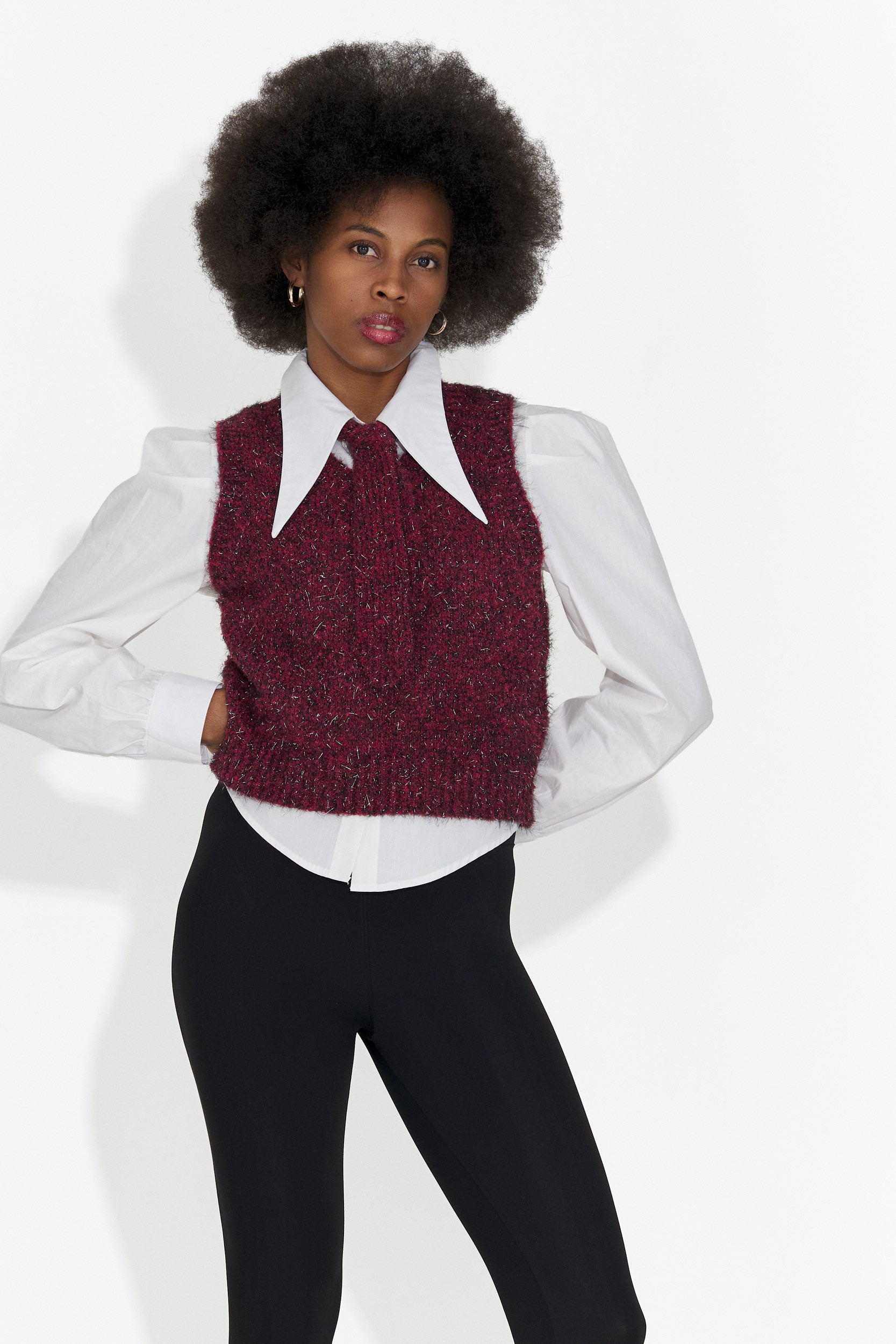 Set 3 piese camasa + vesta + cravata visiniu Izaura Bogas