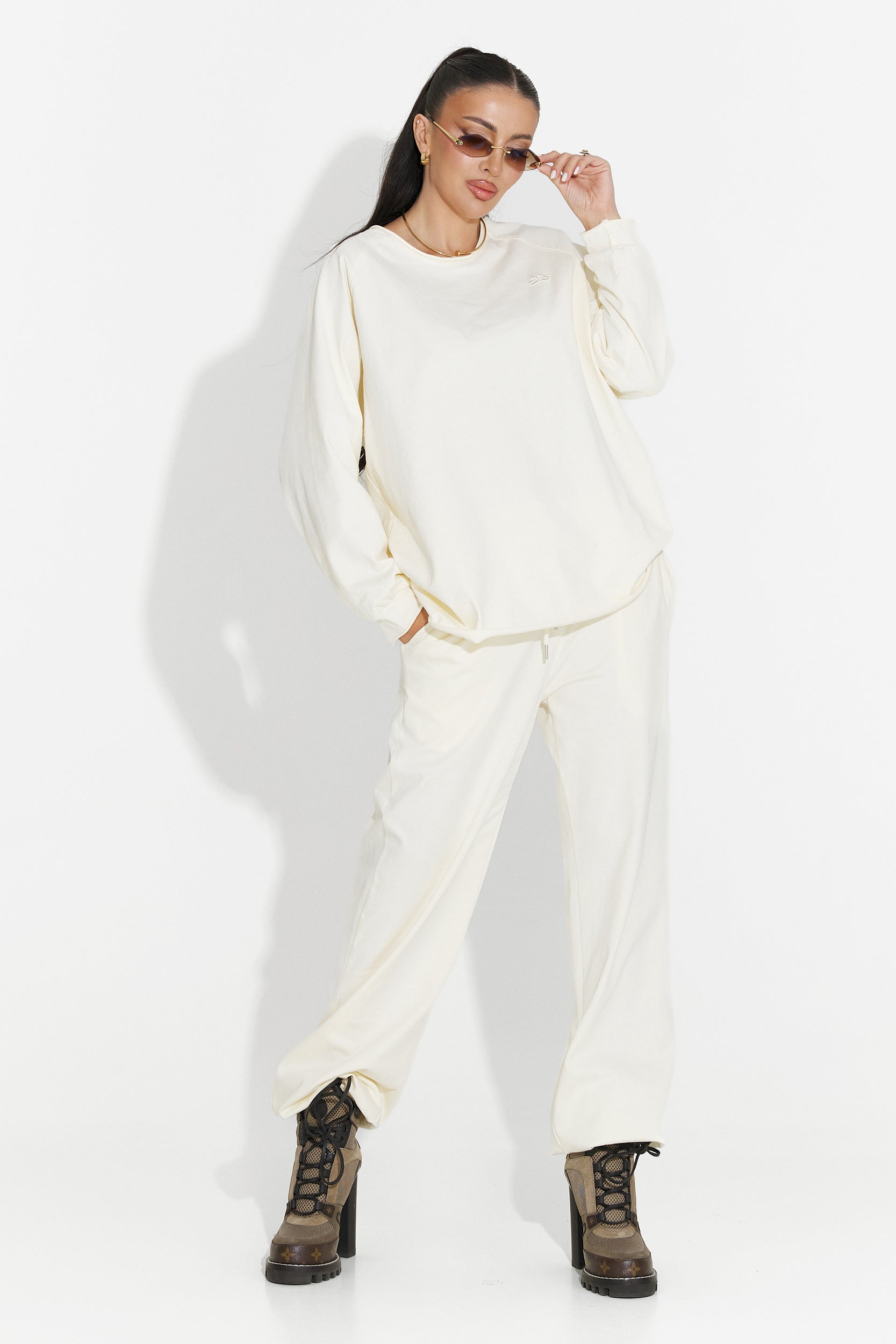 Women's casual beige tracksuit Clavira Bogas