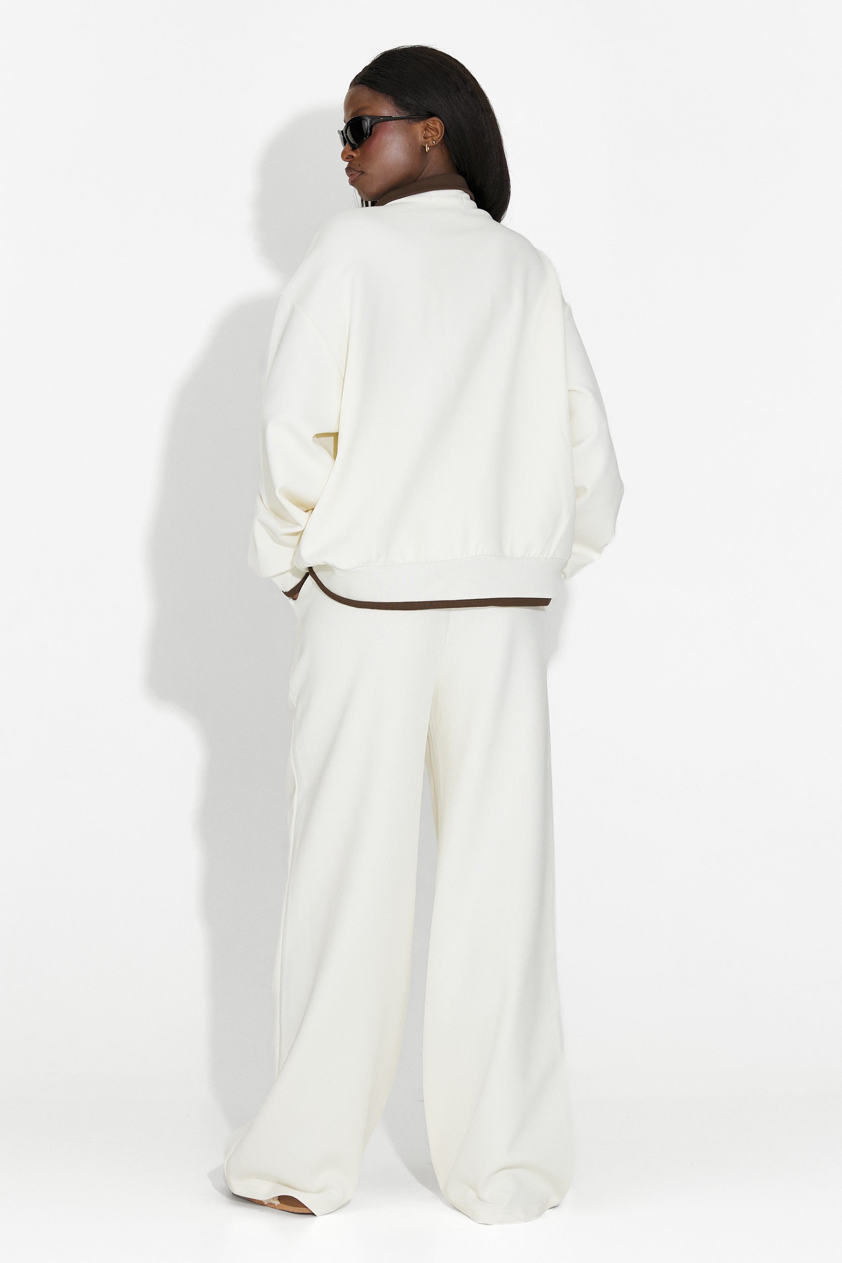 Casual beige women's training suit Lysara Bogas