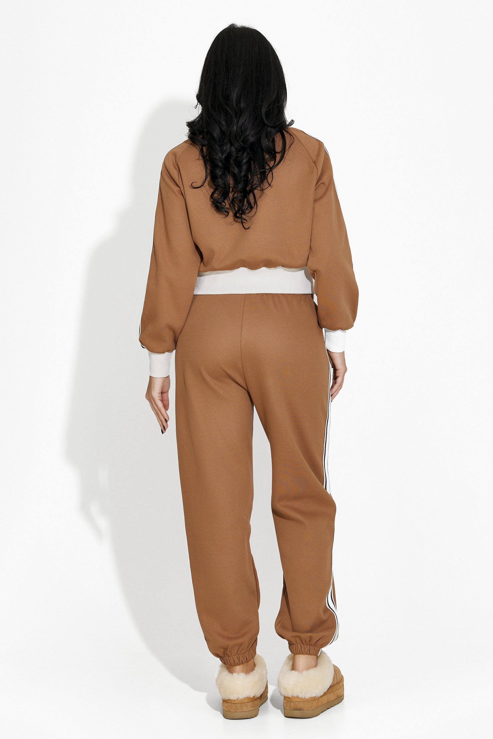 Casual brown Taisha Bogas women's training suit