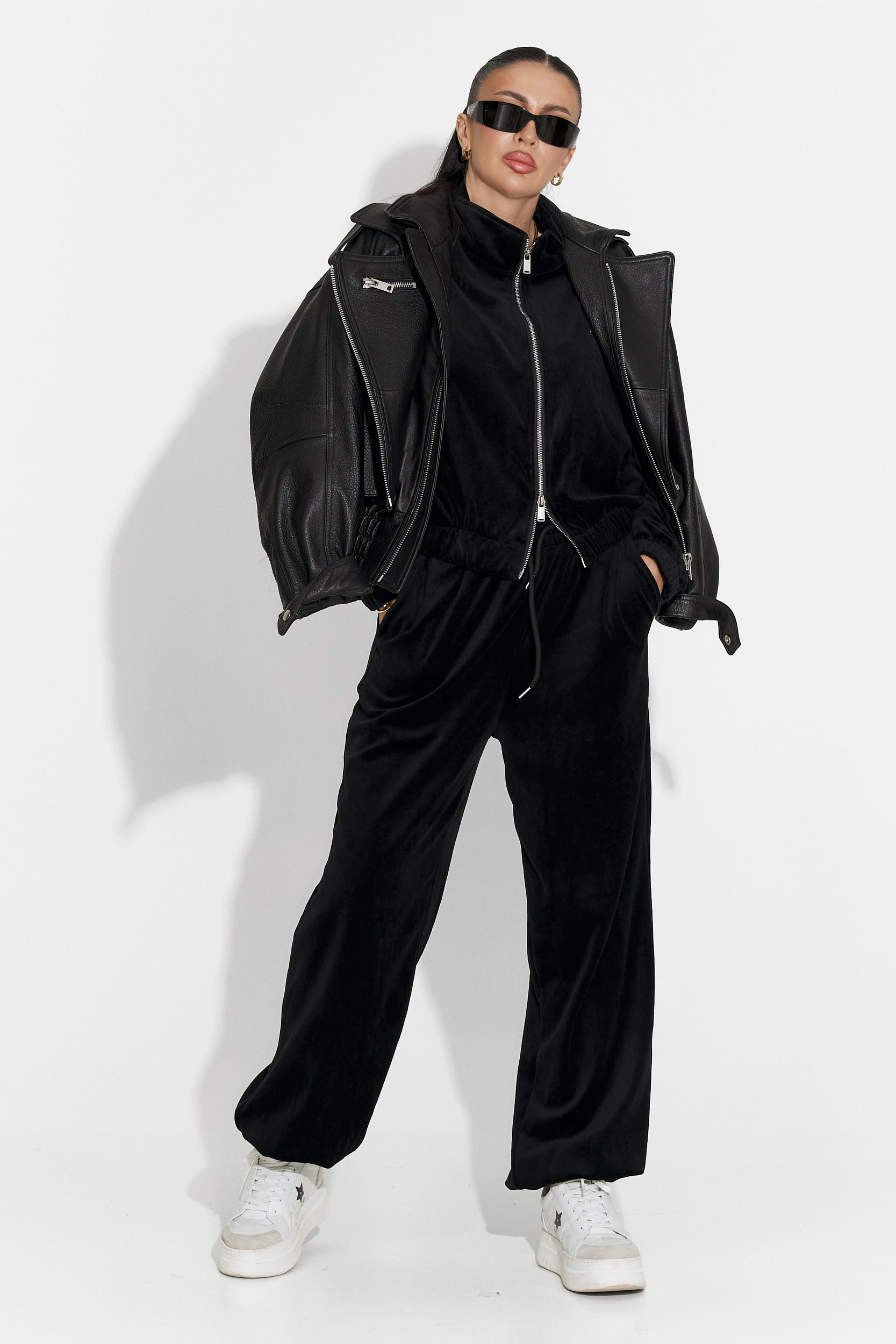 Women's casual black tracksuit Eidena Bogas
