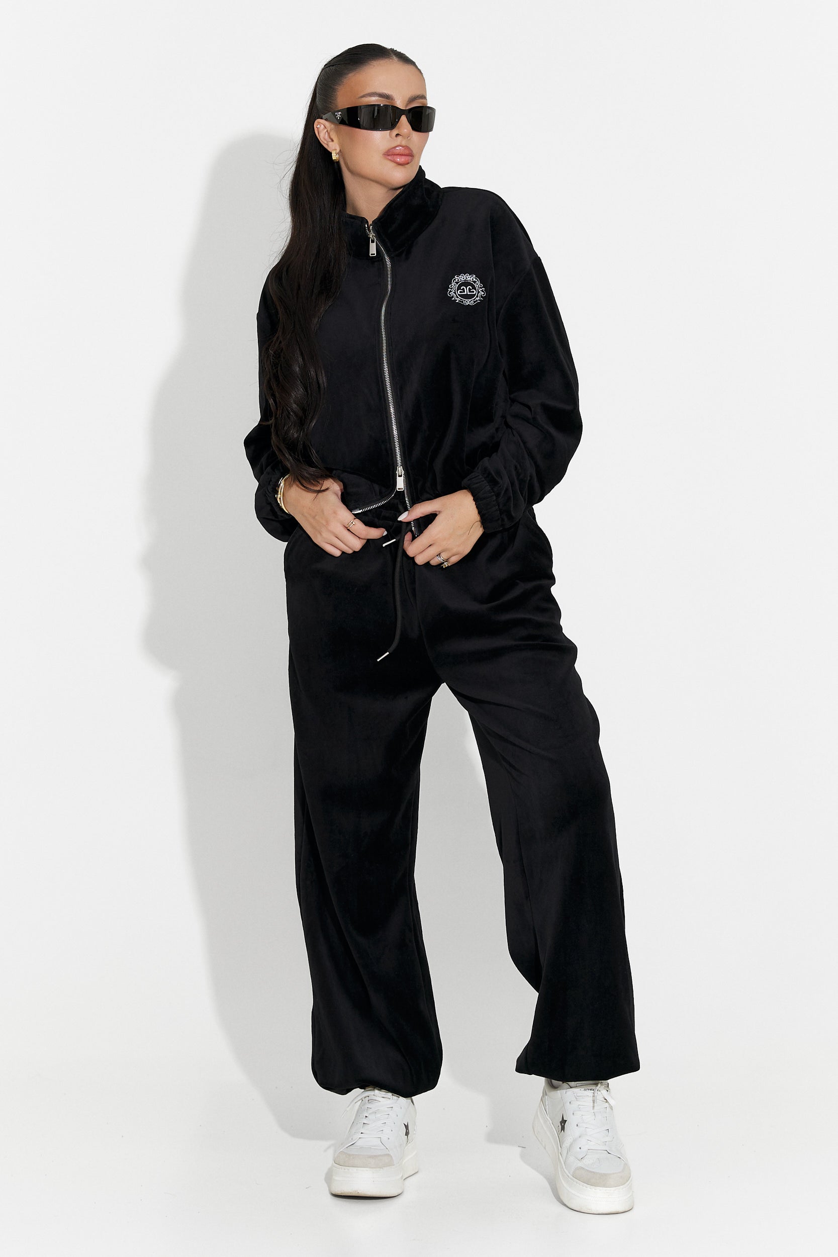 Women's casual black tracksuit Eidena Bogas