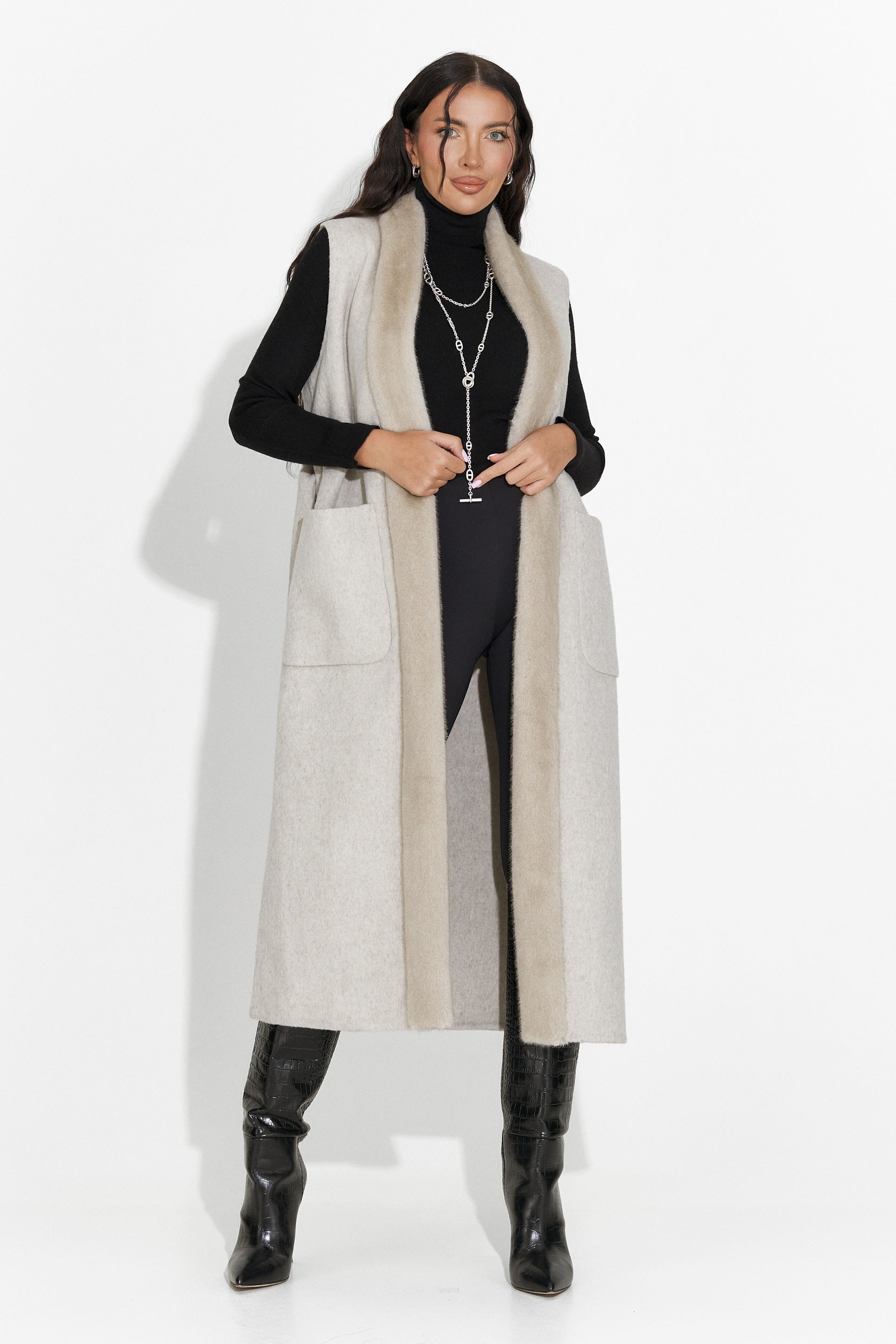 Elegant beige women's vest Brania Bogas