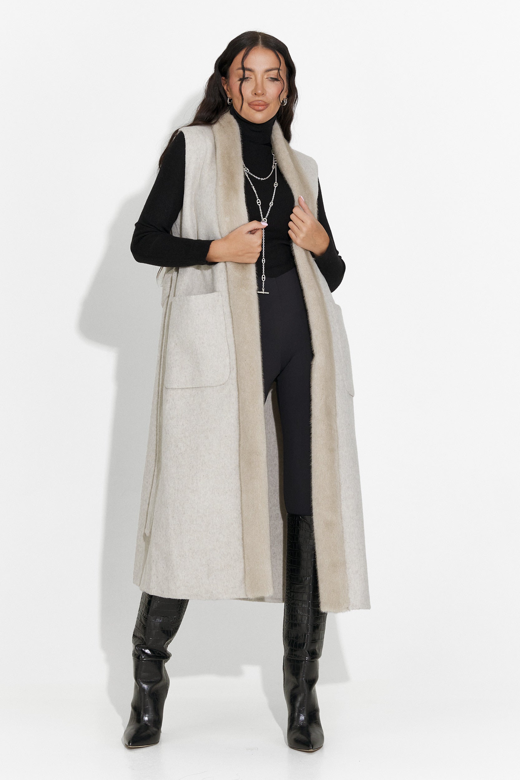 Elegant beige women's vest Brania Bogas