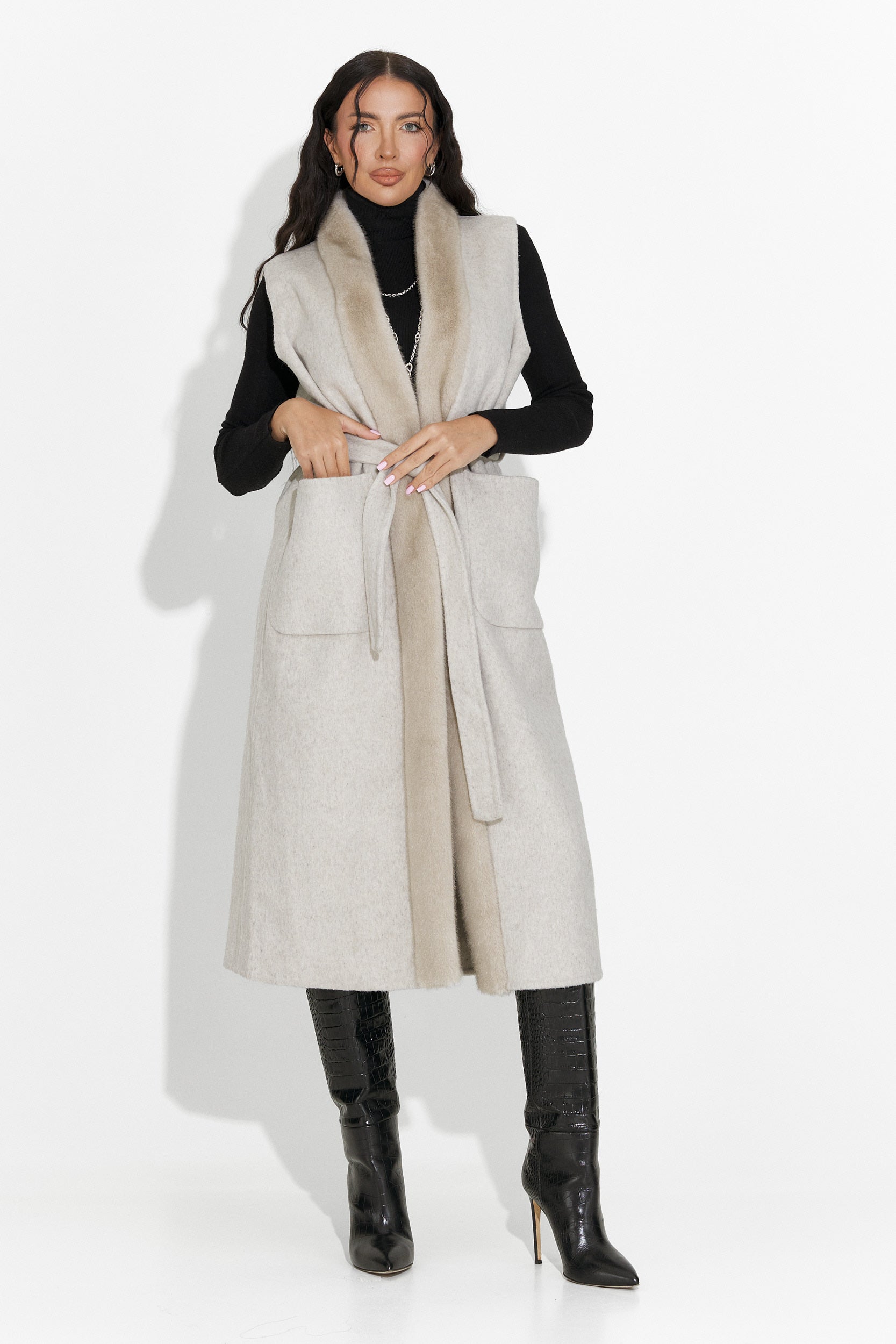 Elegant beige women's vest Brania Bogas