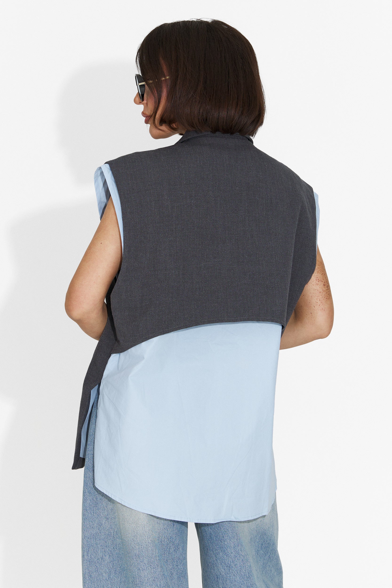 Vesta dama eleganta gri Danya Bogas