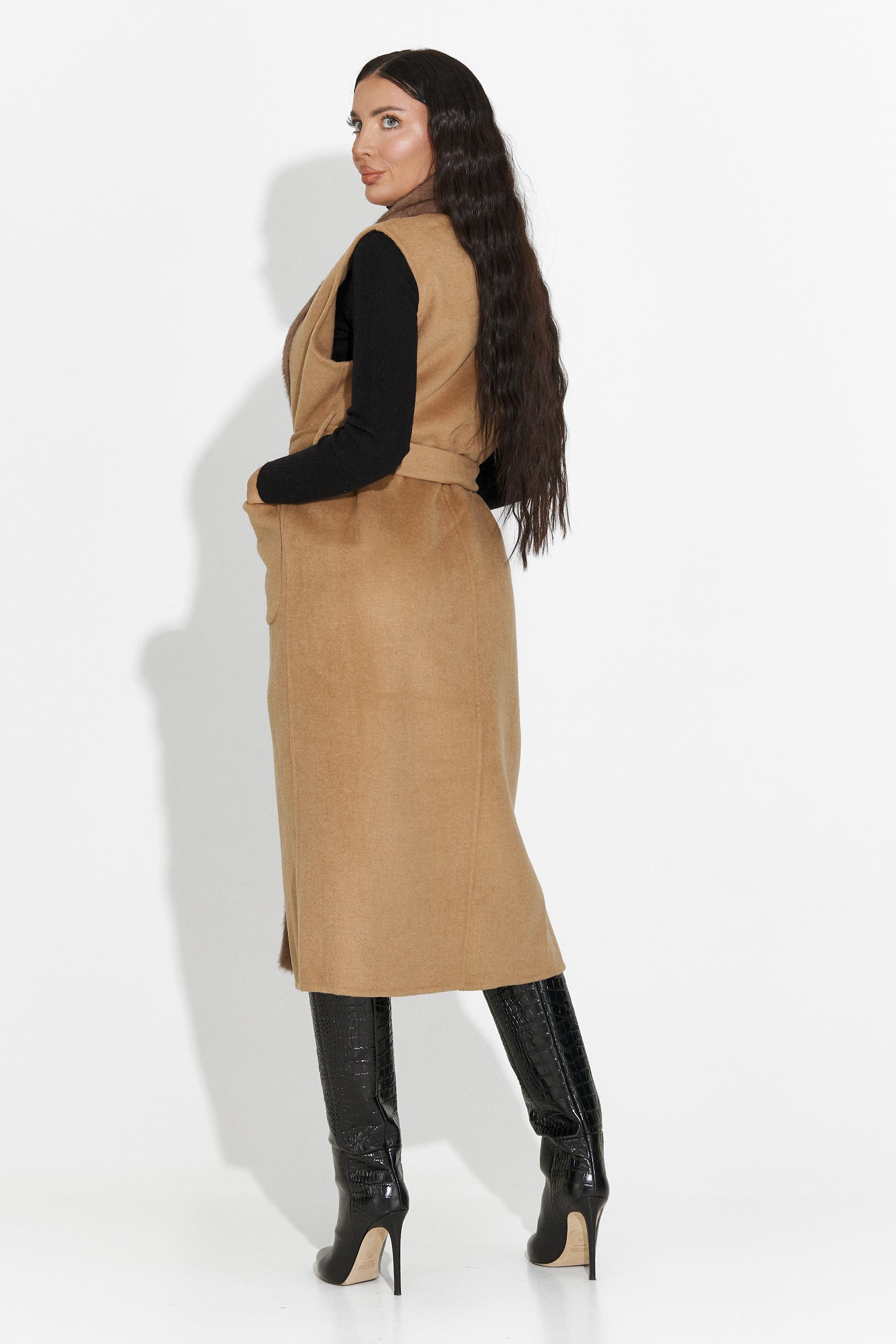 Elegant brown women's vest Brania Bogas