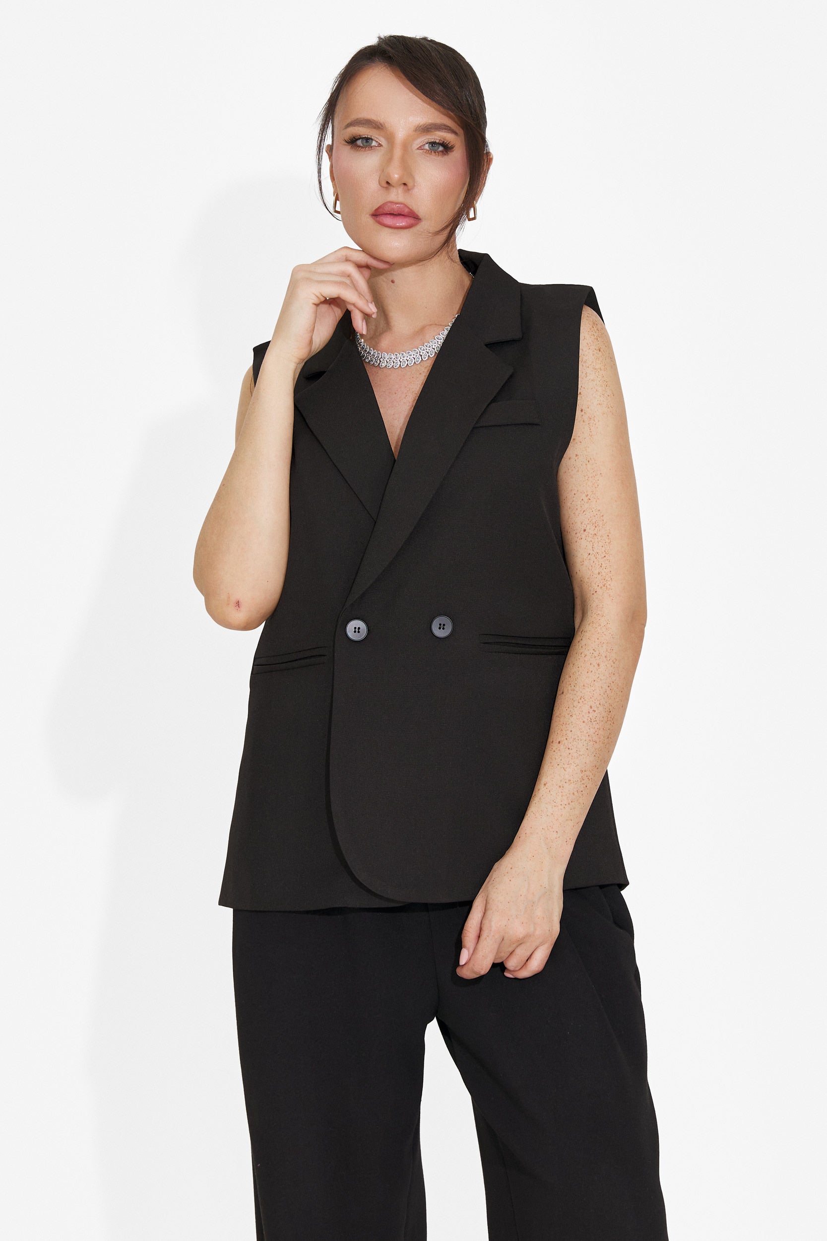 Vesta dama eleganta neagra Ciela Bogas